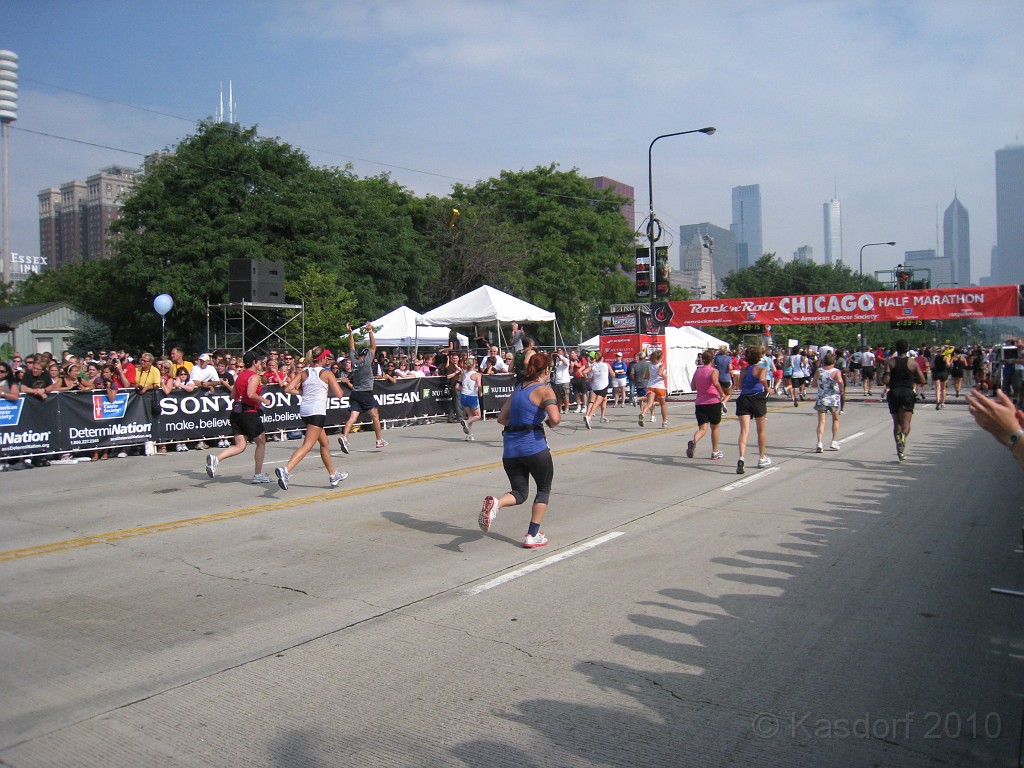 Chicago Rock N Roll 2010 0595.jpg - The Chicago Rock 'N Roll Half Marathon was held on August 1, 2010. A beautiful day, but hot, and a lousy race.